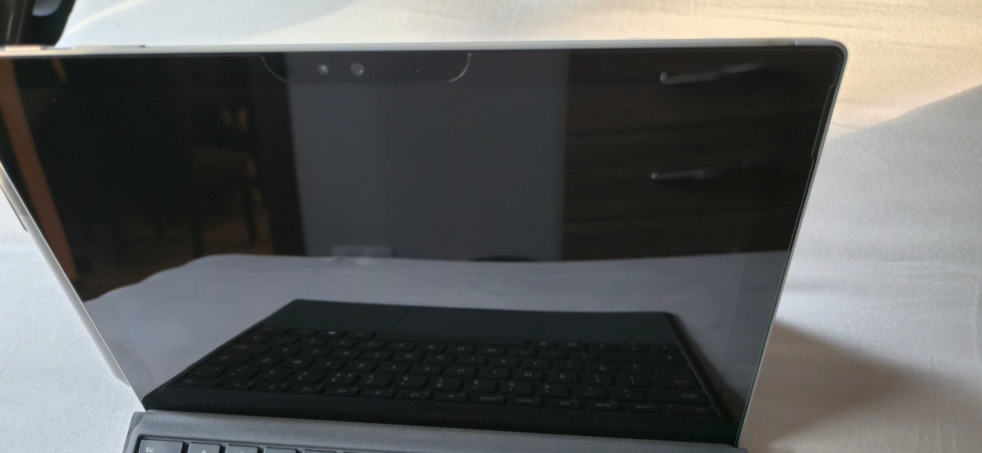Microsoft Surface Pro 4 - i7-6650U / 16GB RAM / 512GB SSD / Win 10 Pro
