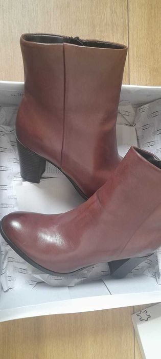 Ghete piele noi cu eticheta, marimea 37