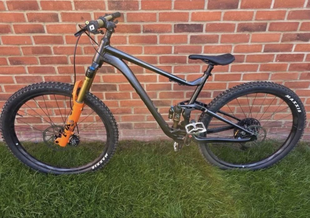 Ендуро колело Giant 29" 2025 ГАРАНЦИЯ ДОКУМЕНТИ