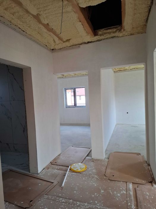 Pantelimon Ilfov,p+1,4camere,2 bai,300mp,acces asfalt,comision 0%