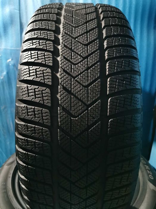 275 45 20 - 305 40 20 pirelli runflat m+s 4 buc