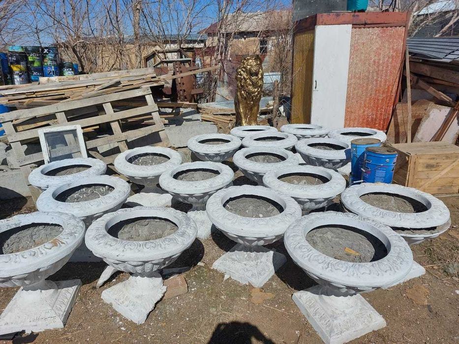 Продам вазоны под цветы