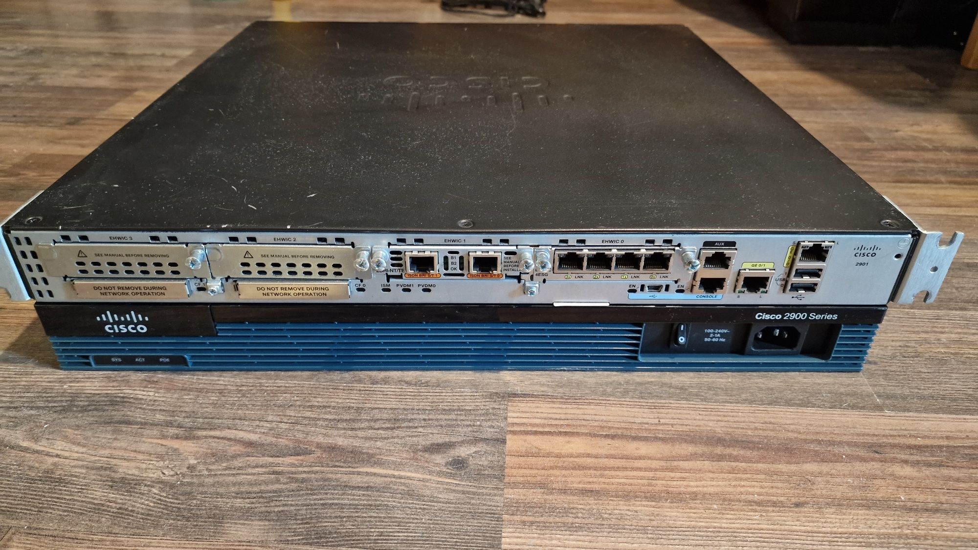 Cisco Router 2901 k9 v06 + ehwic-4esg module