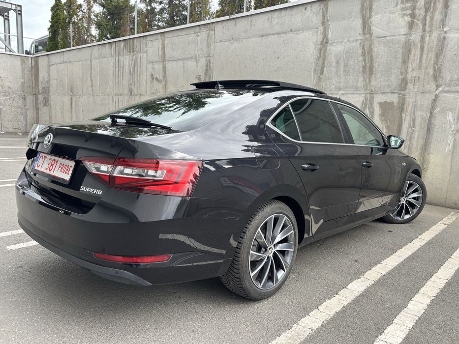 Skoda Superb Laurin&Klement/Panoramic/Cutie Automata DSG/Ambientale