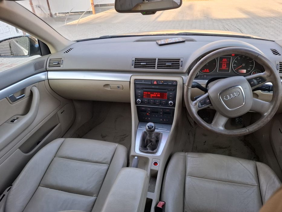 Vând Audi A4 b7 170 cai