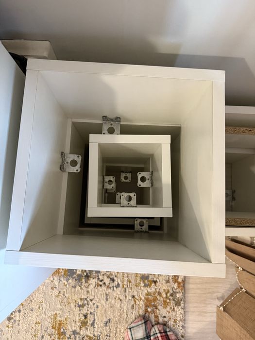 Бели дървени кутии за библиотека