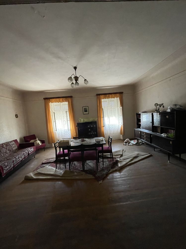 Vând casa in Miercurea Sibiului