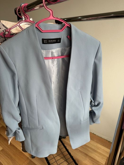 Светло синьо сако