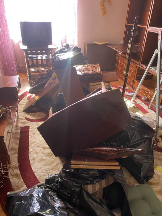 Debarasam apartamente