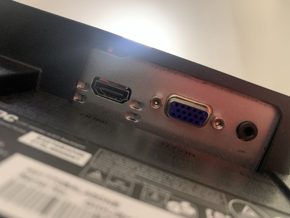 Продавам монитор АОС 22 инча