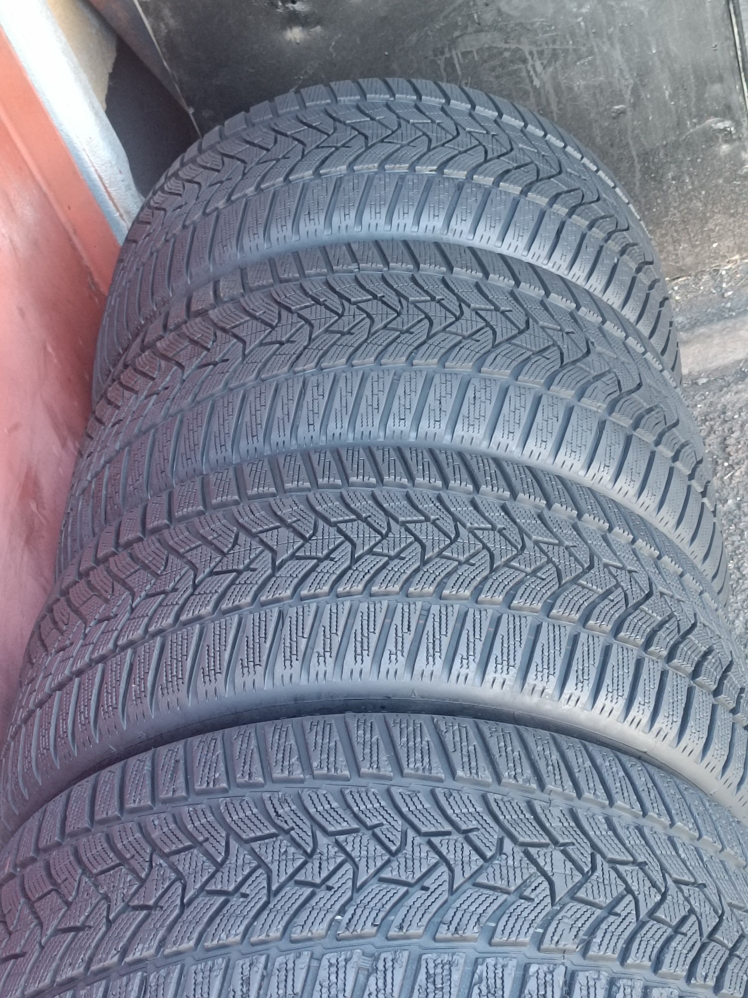 245/40/19 и 275/35/19 Dunlop