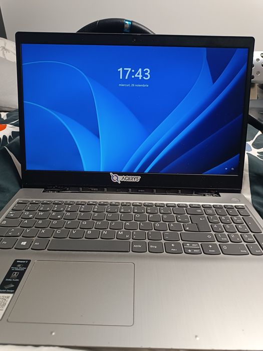 Laptop Lenovo i5-1035G1, 8GB RAM, Intel UHD 4GB, SSD