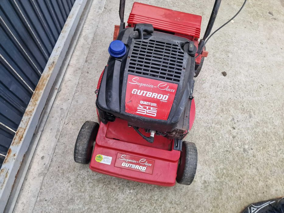 Masina de tuns iarba  pe benzina 4CP Perfecta Pornire usoara