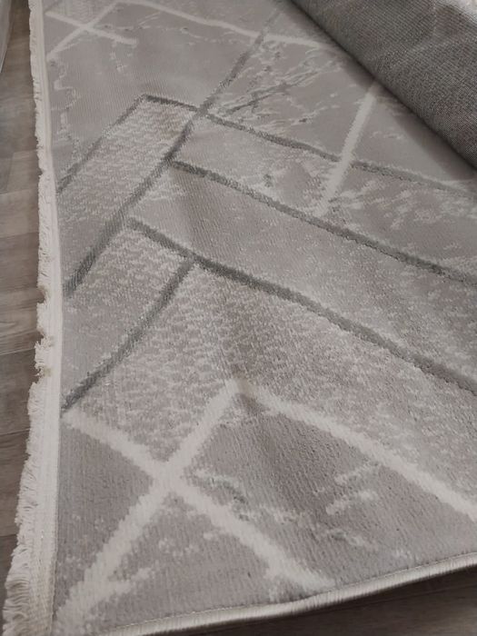 Продам новый  ковёр 2×3