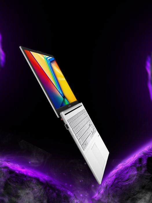 Asus Vivobook 15, R7-5825U, AMD Radeon, 16/ 512GB, 15.6" IPS