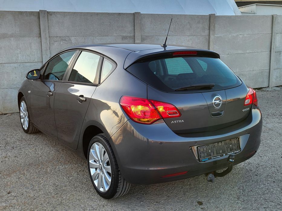 Opel Astra J 2013/ 1.7 Eco-flex/ euro 5/adus recent