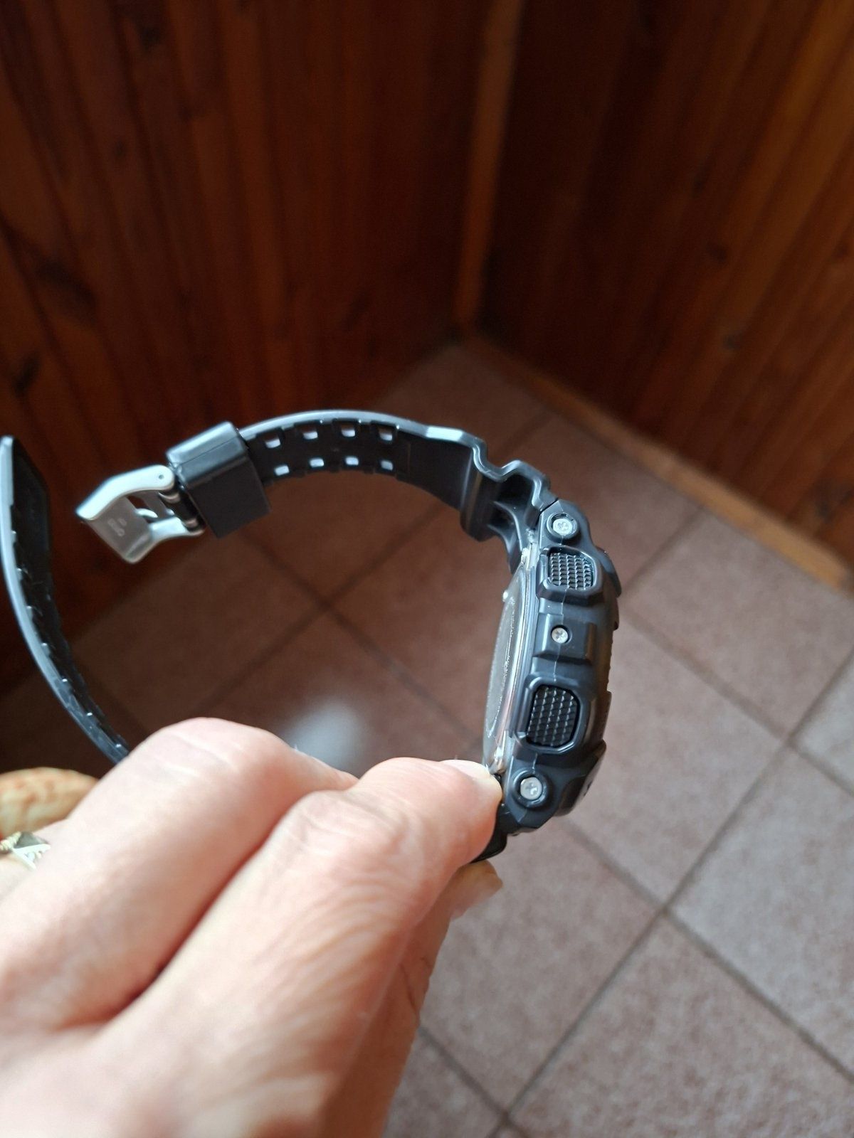 Продавам часовник Casio G-Shock GA-100-1A1