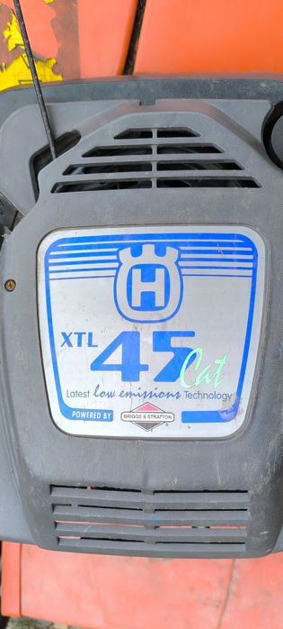Mașină de tuns iarba Husqvarna XTL 45
