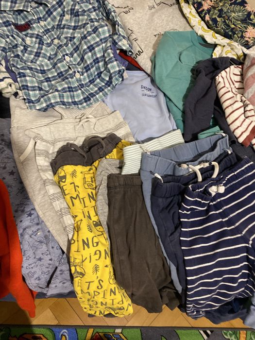 Lot hainute baietel 12-18 luni