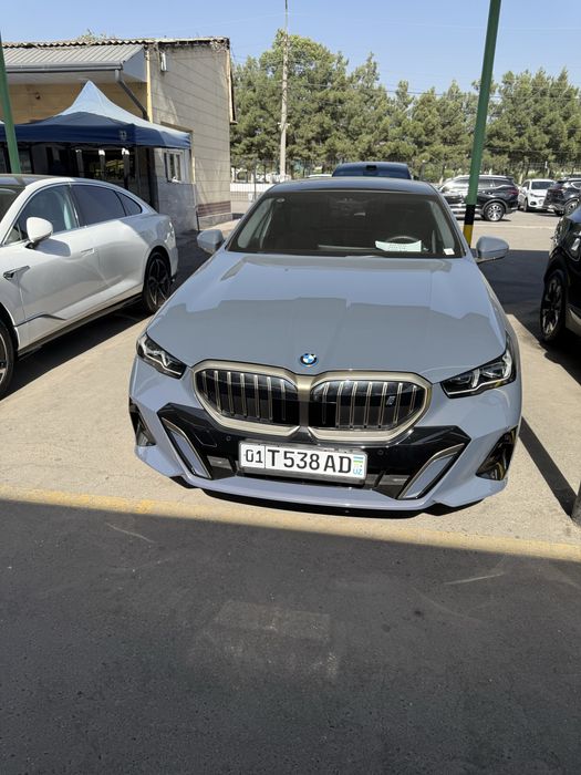 i5 bmw 2024  zapas hod 530 idal