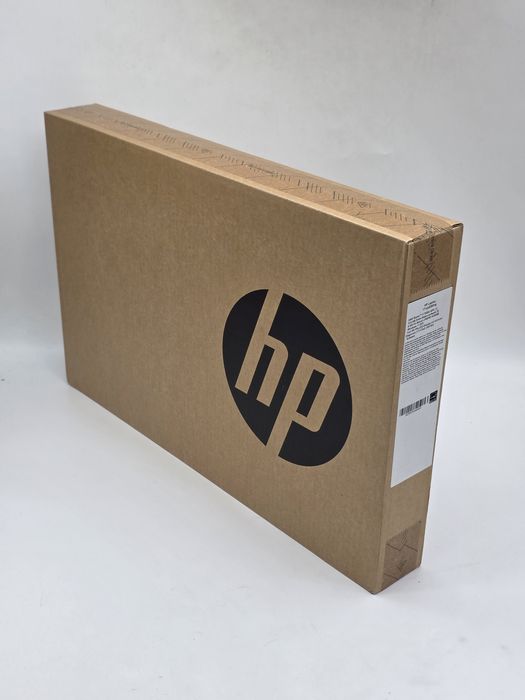 Laptop HP cu ecran FHD de 17,3", procesor AMD Ryzen 5 7520U, 8 GB RAM