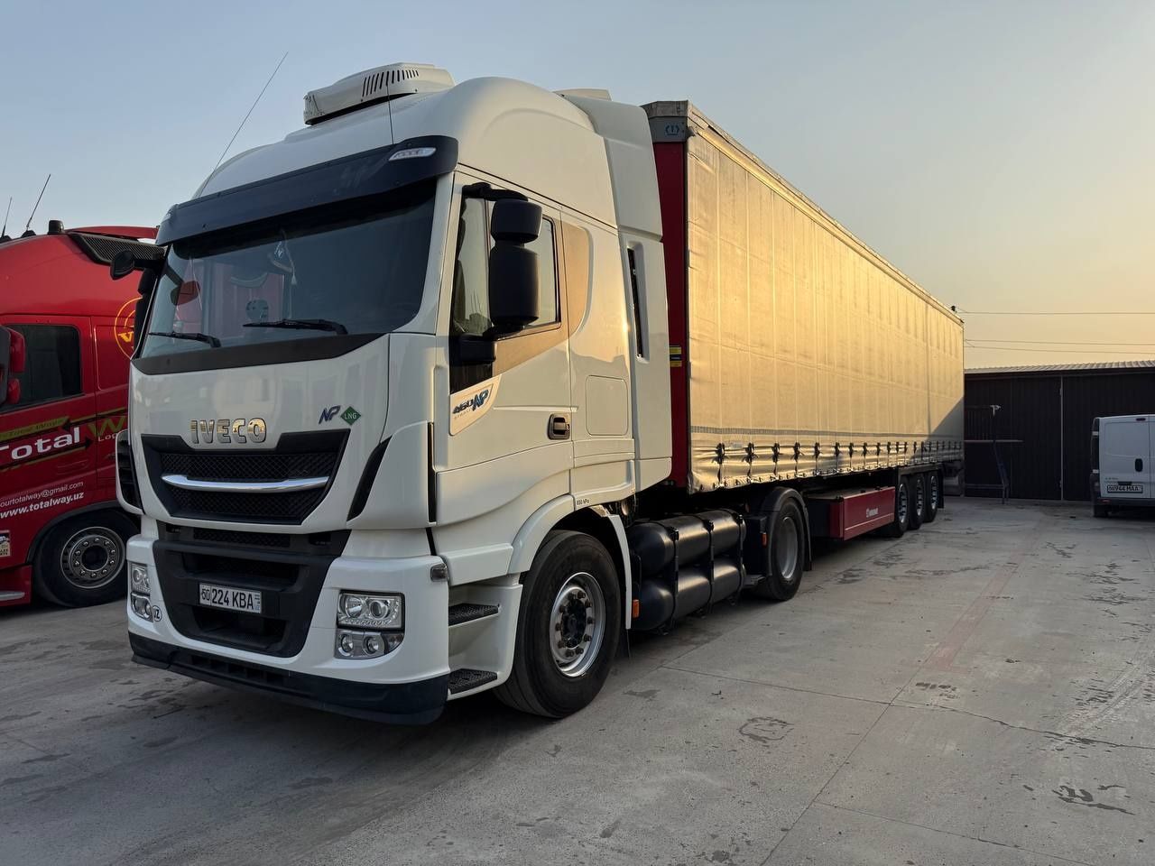 IVECO NP460 + KRONE прицеп Сотилади