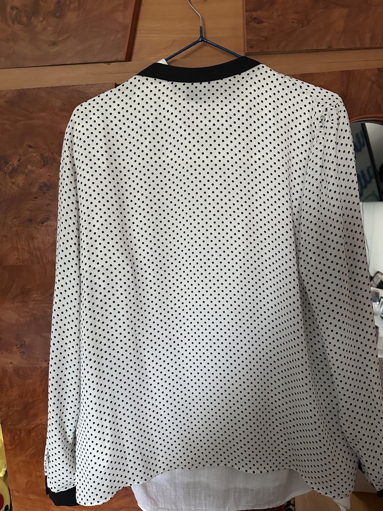 Bluza noua.