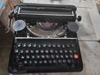 Продавам ретро пишешта машина