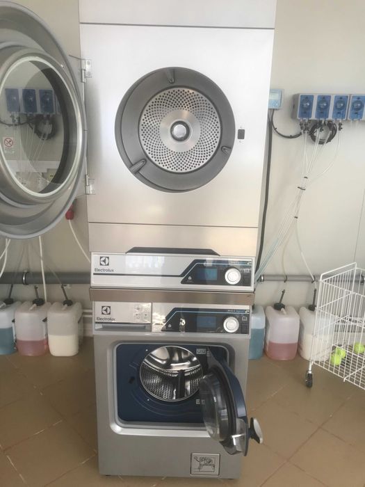 Masina de spalat / uscator / masa de calcat / calandru