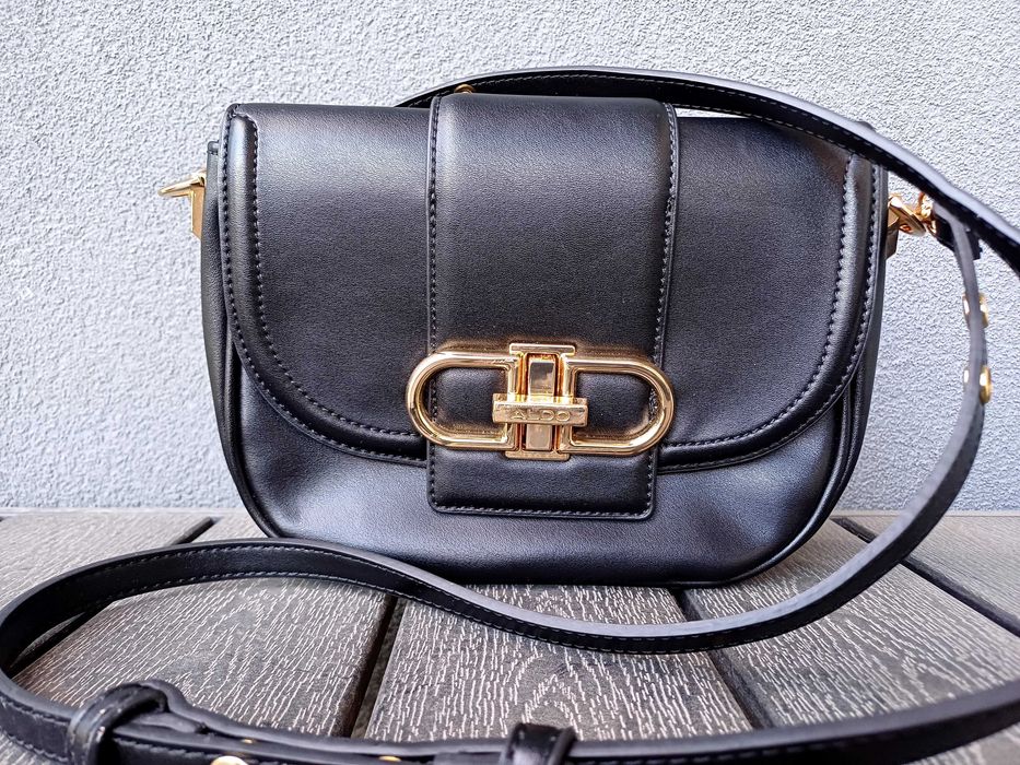 Малка черна дамска чанта  Aldo
