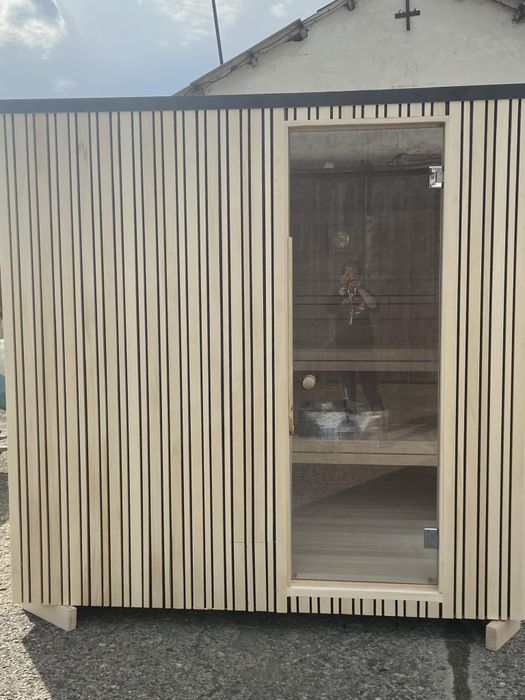 Construim saune de exterior premium
