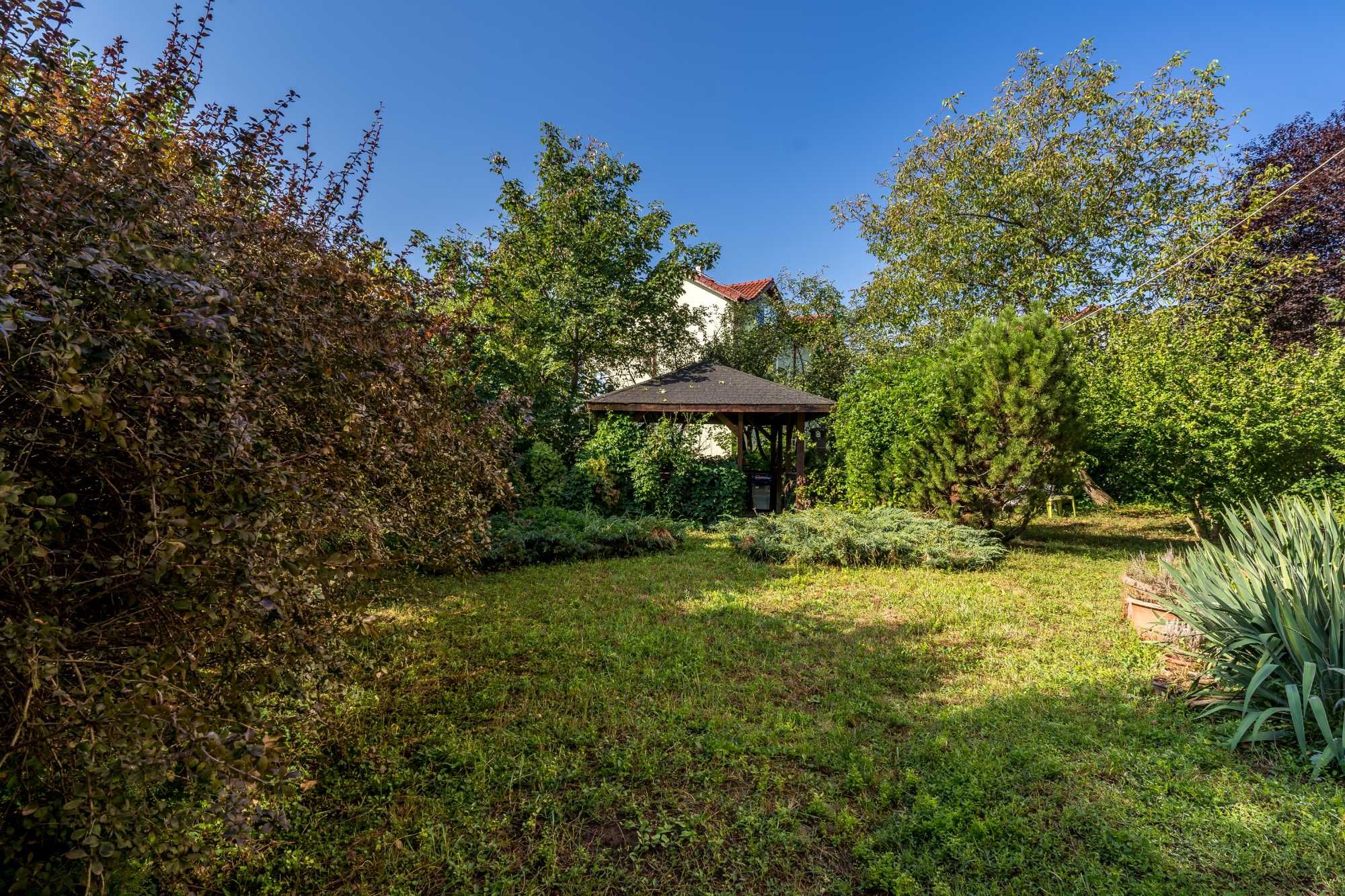 Vanzare, apartament in vila 150 mp,cu teren de 300mp , Grigorescu