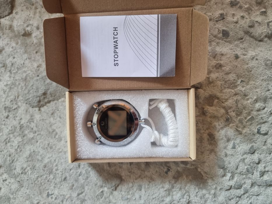 Vând produse electronice