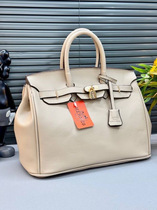 Geanta Hermes noua !!! Dimensiuni 36/30 !!!