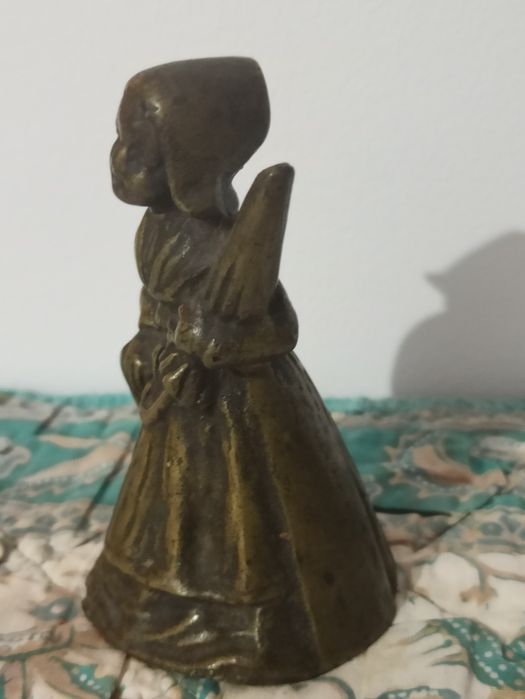 "Crinoline Lady Bell Dutch" - alamă