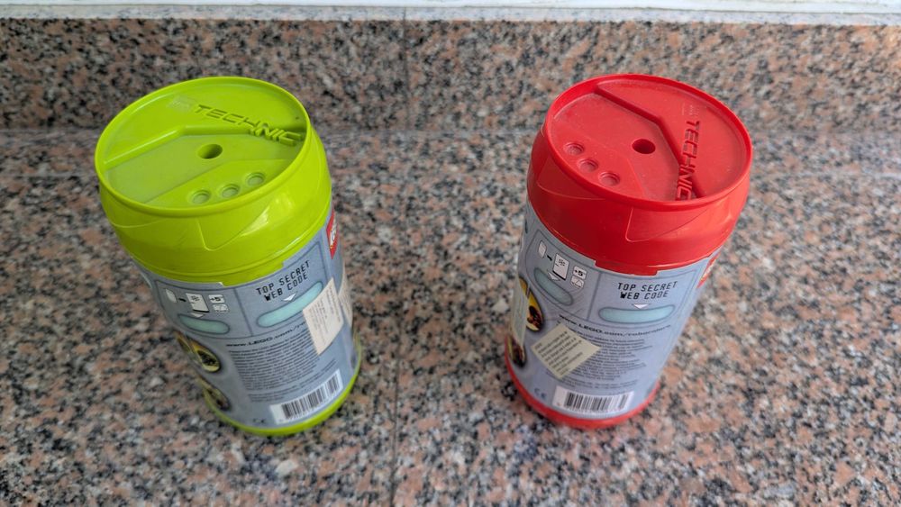 2 seturi LEGO RoboRiders: Swamp, Lava