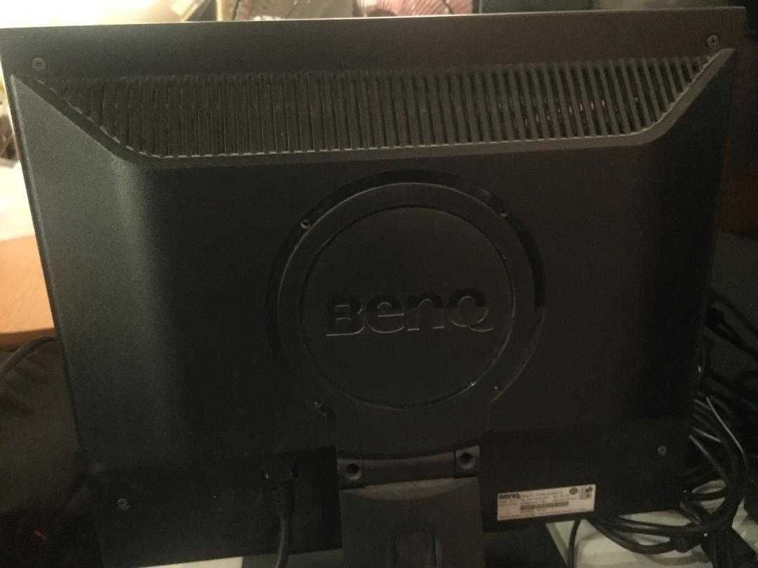 монитор BENQ T705 (Q7T4) для видеонаблюдения