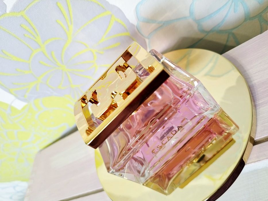 Парфюм Especially Escada