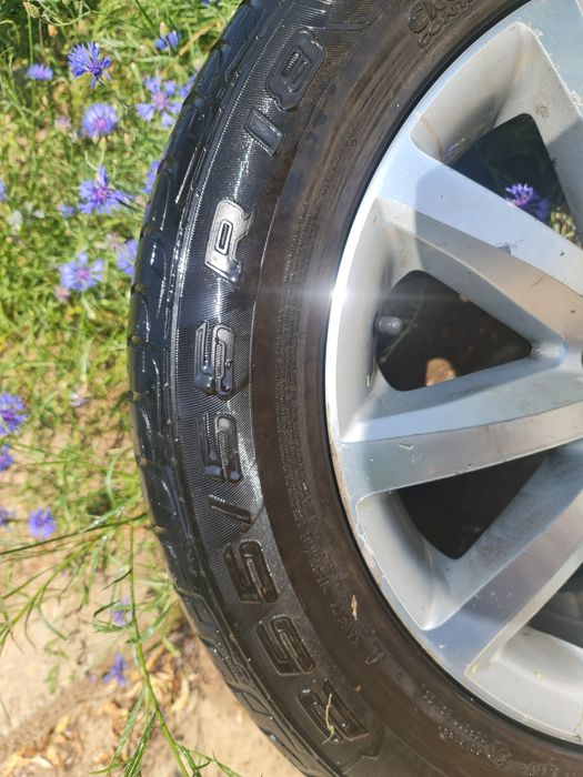Vând 4 jante VW Touareg cu anvelope de vara