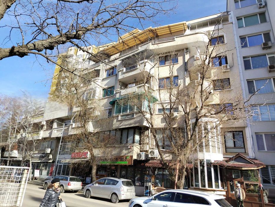 Двустаен в центъра