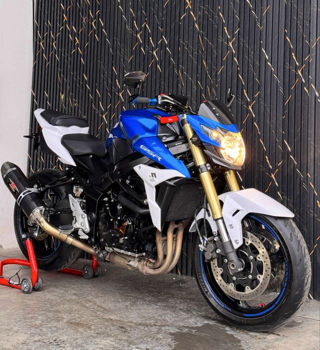 Suzuki GSR 750 ABS 2015