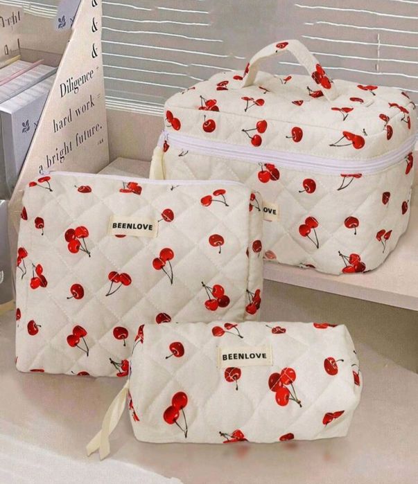 3 броя козметични несесера