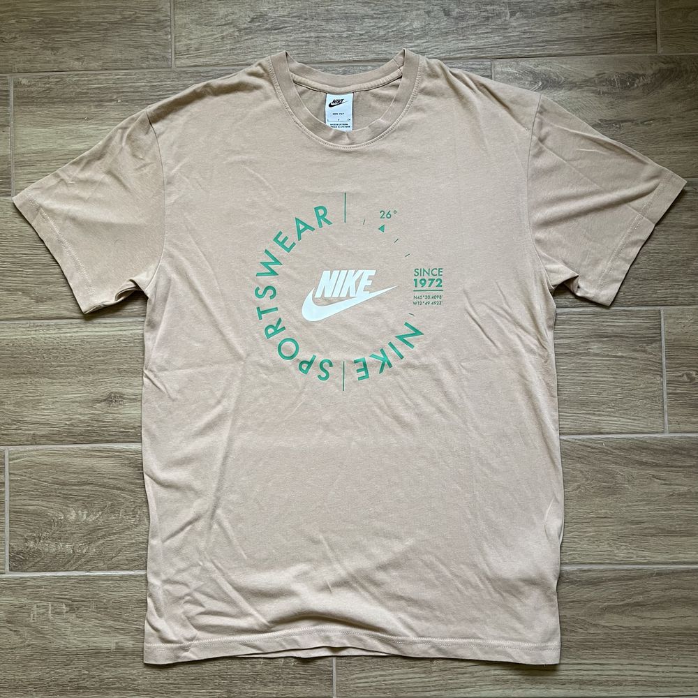 Оригинална тениска Nike Sportswear
