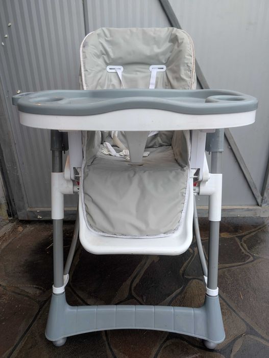 Scaun masă bebe - pliabil și complet