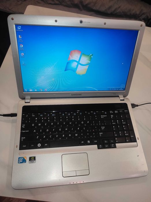 Ноутбук Samsung R528