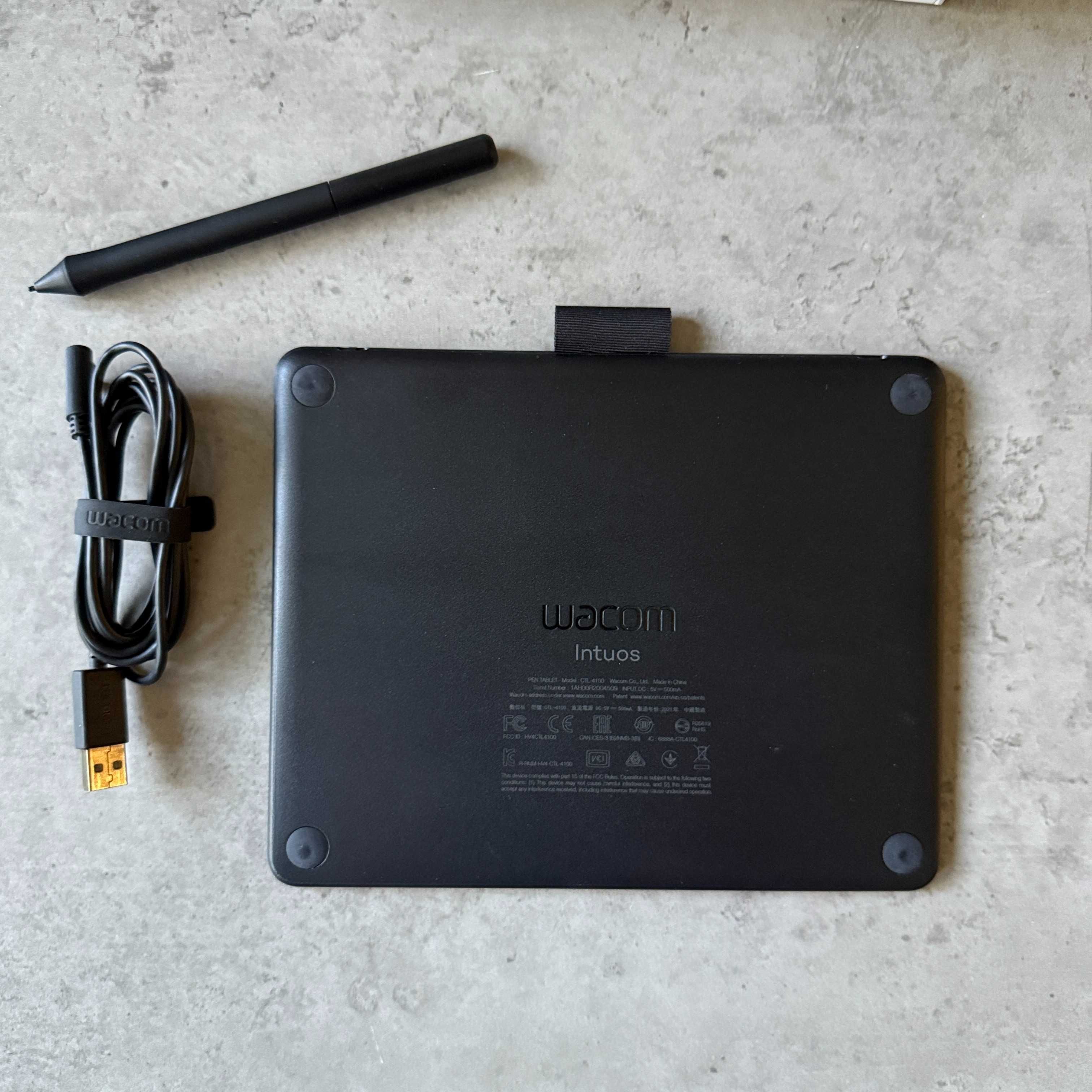 Графичен таблет Wacom Intuos S, Черен CTL-4100 - Отлично състояние