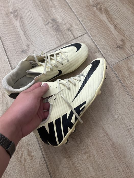 Ghete fotbal nike 44