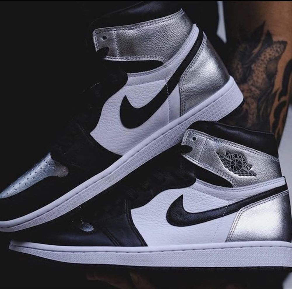 Air Jordan 1 Retro High Silver Toe Metallic