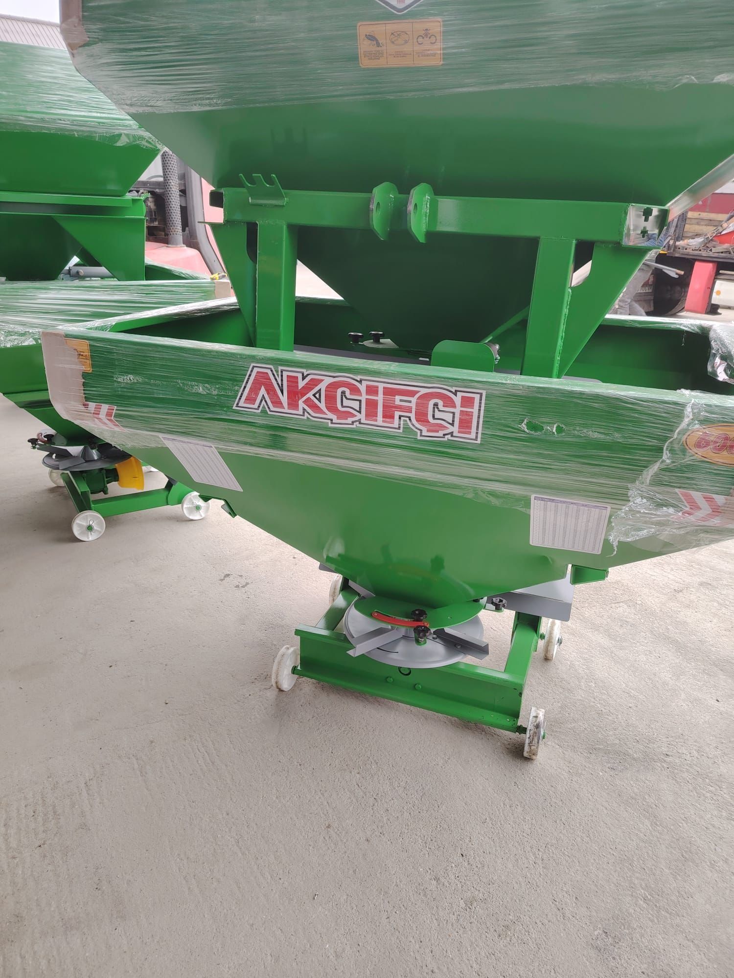Miguri  distribuitor azot ingrasaminte 600 kg noi turcia