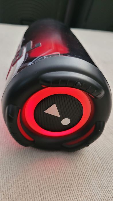 boxa cu lumina JBL Pulse 5 NU este originala